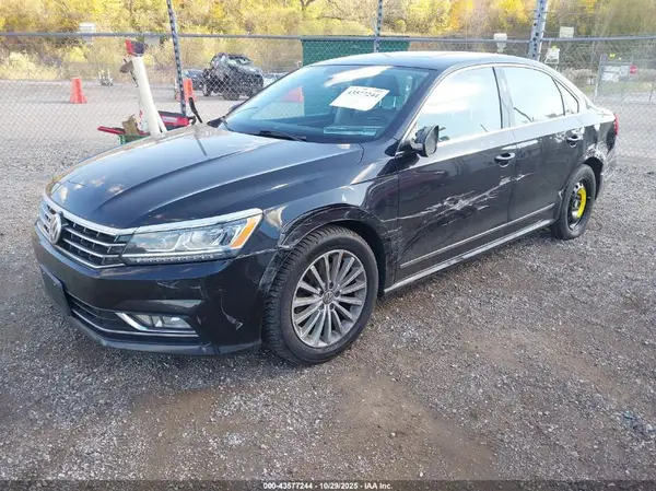 1VWBT7A38HC010462 2017 VOLKSWAGEN PASSAT - Image 2