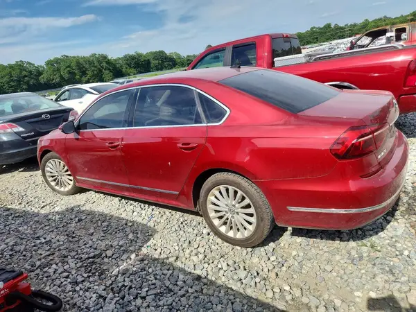 1VWBT7A38HC019713 2017 VOLKSWAGEN PASSAT - Image 2