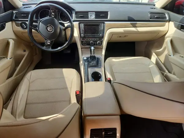 1VWBT7A38HC019713 2017 VOLKSWAGEN PASSAT - Image 8