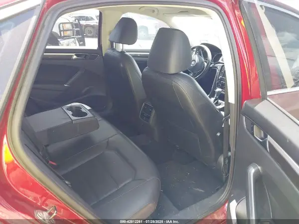 1VWBT7A38HC021817 2017 VOLKSWAGEN PASSAT - Image 8