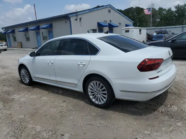 1VWBT7A38HC036561 2017 VOLKSWAGEN PASSAT - Image 2