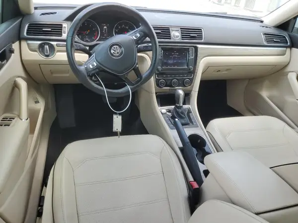 1VWBT7A38HC036561 2017 VOLKSWAGEN PASSAT - Image 8