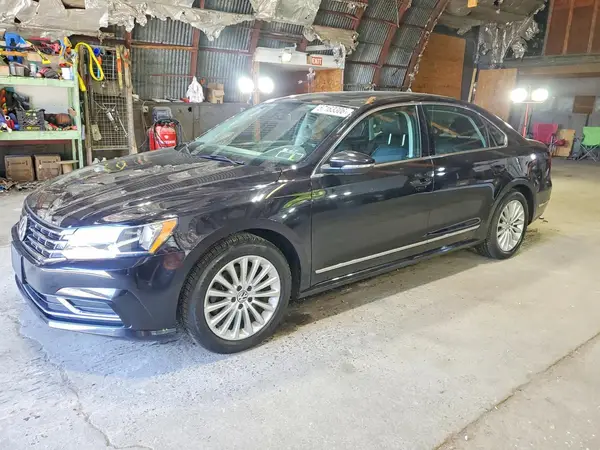 1VWBT7A38HC040013 2017 VOLKSWAGEN PASSAT - Image 1