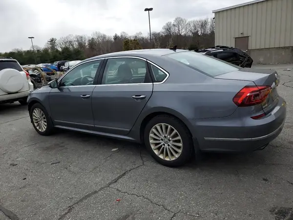 1VWBT7A38HC042019 2017 VOLKSWAGEN PASSAT - Image 2