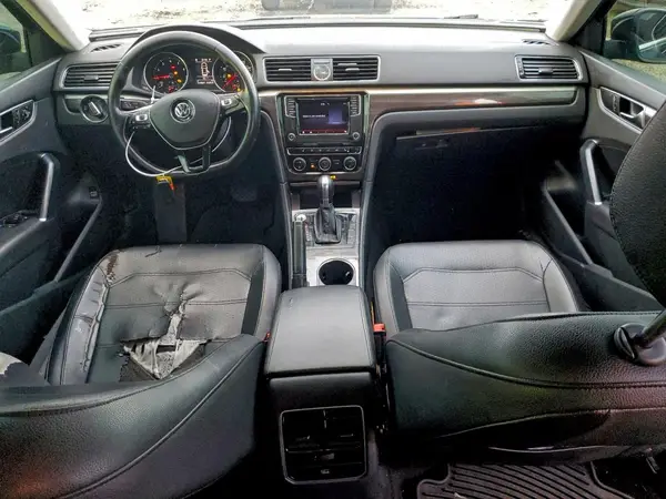 1VWBT7A38HC044434 2017 VOLKSWAGEN PASSAT - Image 8