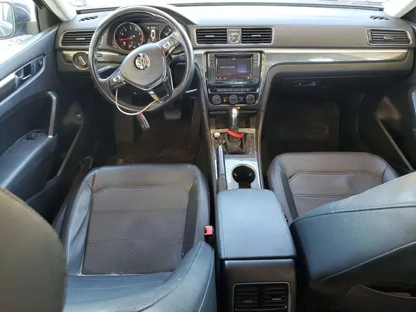 1VWBT7A38HC047219 2017 VOLKSWAGEN PASSAT - Image 8