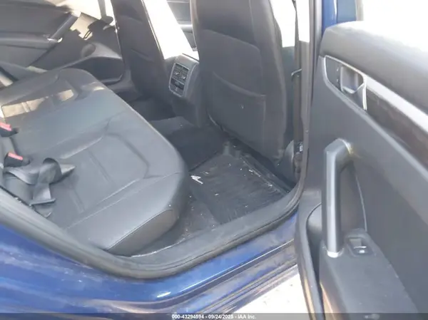 1VWBT7A38HC049181 2017 VOLKSWAGEN PASSAT - Image 8