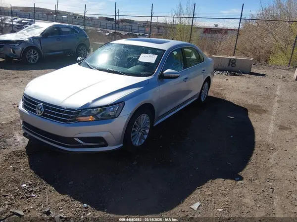 1VWBT7A38HC051903 2017 VOLKSWAGEN PASSAT - Image 2