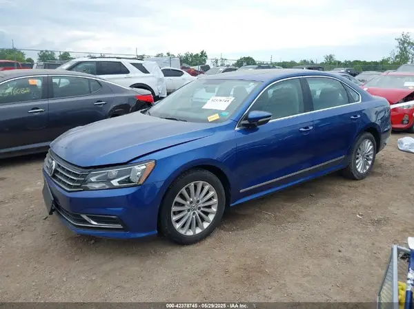 1VWBT7A38HC052307 2017 VOLKSWAGEN PASSAT - Image 2