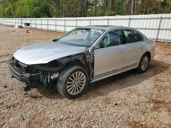 1VWBT7A38HC053120 2017 VOLKSWAGEN PASSAT - Image 1