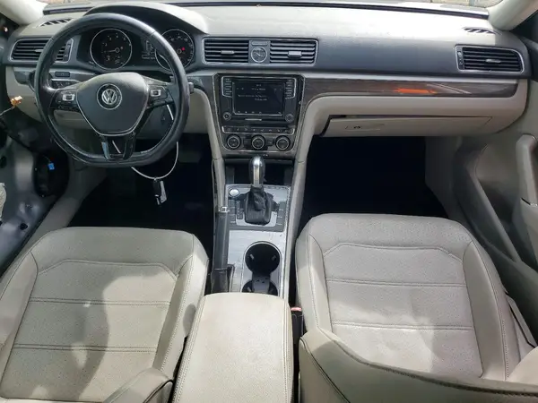 1VWBT7A38HC053120 2017 VOLKSWAGEN PASSAT - Image 8