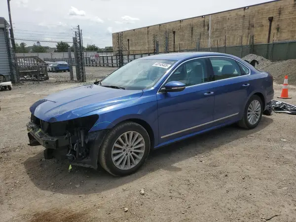 1VWBT7A38HC060875 2017 VOLKSWAGEN PASSAT - Image 1