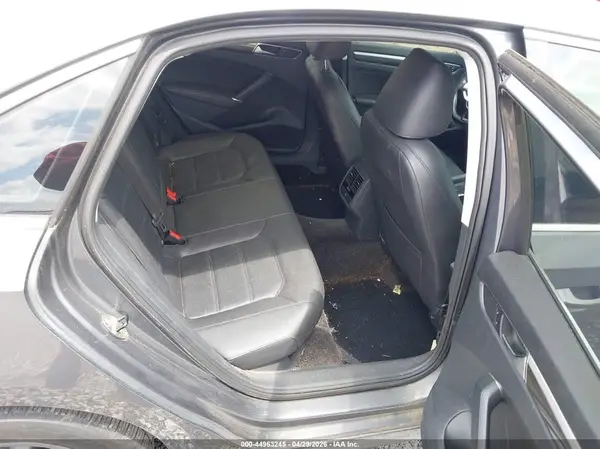1VWBT7A38HC060908 2017 VOLKSWAGEN PASSAT - Image 8