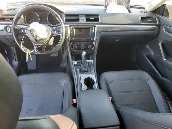 1VWBT7A38HC075361 2017 VOLKSWAGEN PASSAT - Image 8