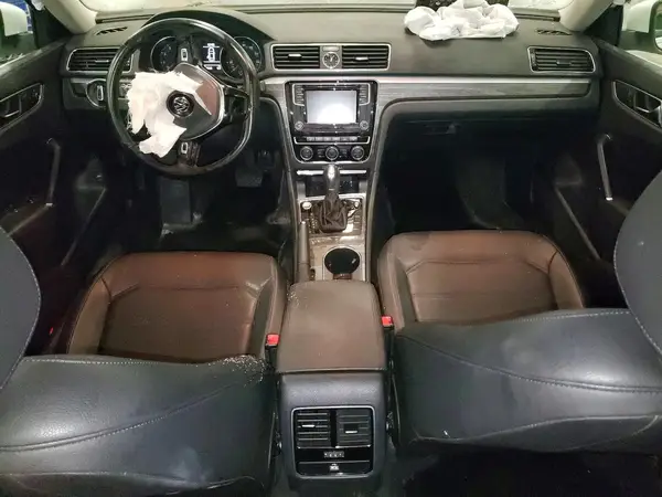 1VWBT7A38HC083055 2017 VOLKSWAGEN PASSAT - Image 8