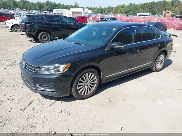 1VWBT7A39GC007102 2016 VOLKSWAGEN PASSAT - Image 2
