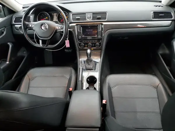 1VWBT7A39GC008413 2016 VOLKSWAGEN PASSAT - Image 8