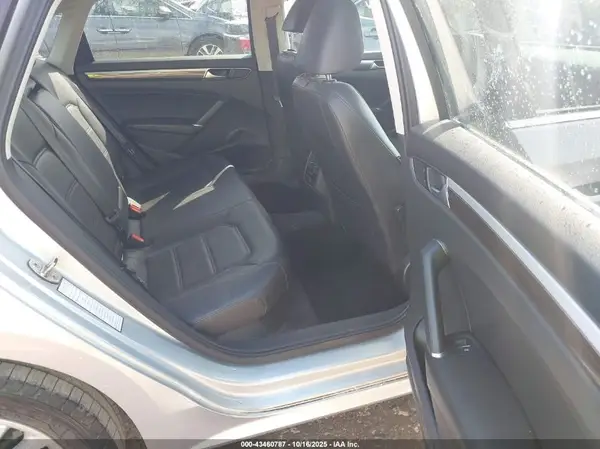 1VWBT7A39GC008704 2016 VOLKSWAGEN PASSAT - Image 8