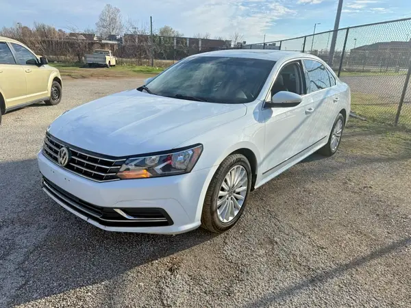 1VWBT7A39GC011750 2016 VOLKSWAGEN PASSAT - Image 2