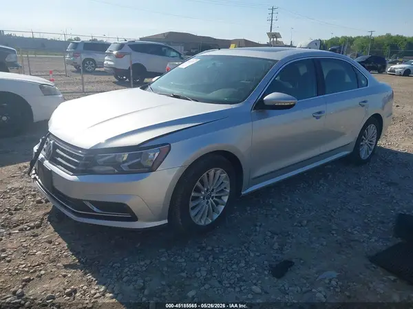 1VWBT7A39GC014261 2016 VOLKSWAGEN PASSAT - Image 2
