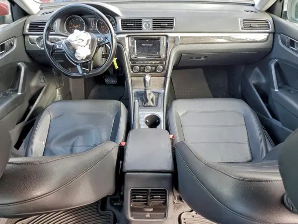 1VWBT7A39GC016043 2016 VOLKSWAGEN PASSAT - Image 8
