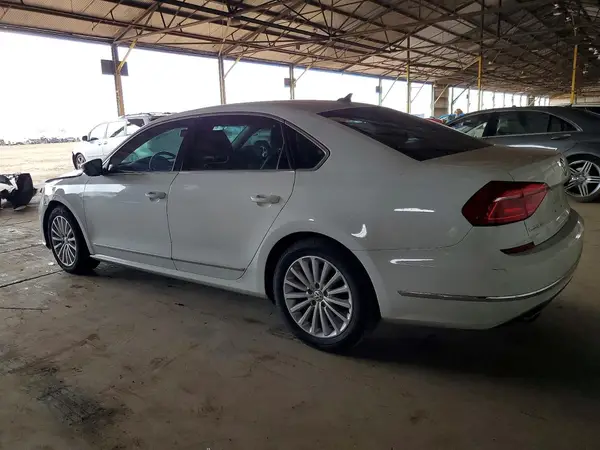 1VWBT7A39GC027236 2016 VOLKSWAGEN PASSAT - Image 2