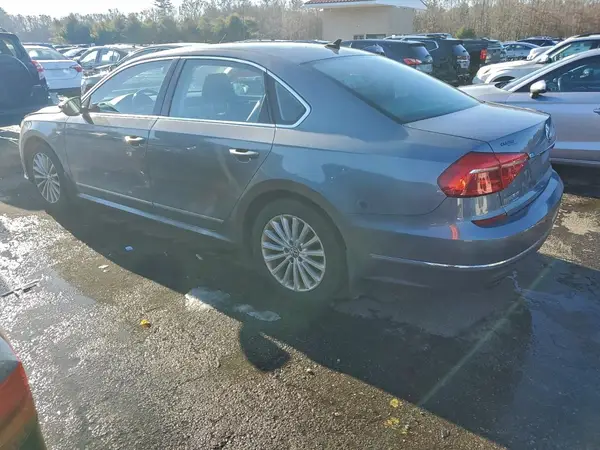 1VWBT7A39GC027298 2016 VOLKSWAGEN PASSAT - Image 2