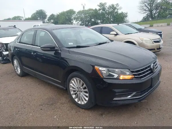 1VWBT7A39GC029231 2016 VOLKSWAGEN PASSAT - Image 1