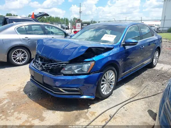 1VWBT7A39GC039211 2016 VOLKSWAGEN PASSAT - Image 2