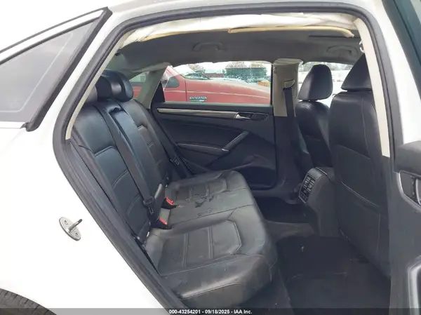 1VWBT7A39GC063380 2016 VOLKSWAGEN PASSAT - Image 8