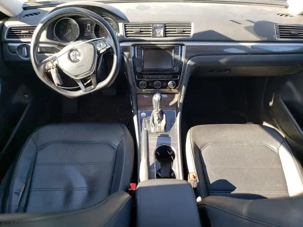 1VWBT7A39GC067395 2016 VOLKSWAGEN PASSAT - Image 8