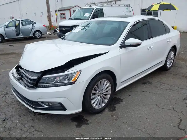 1VWBT7A39GC069311 2016 VOLKSWAGEN PASSAT - Image 2