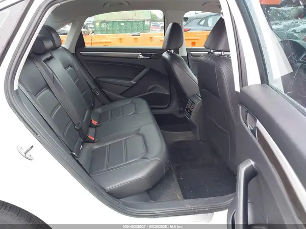 1VWBT7A39GC069311 2016 VOLKSWAGEN PASSAT - Image 8