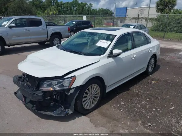 1VWBT7A39GC069860 2016 VOLKSWAGEN PASSAT - Image 2