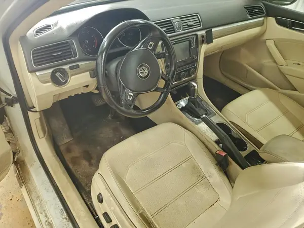 1VWBT7A39HC002516 2017 VOLKSWAGEN PASSAT - Image 8