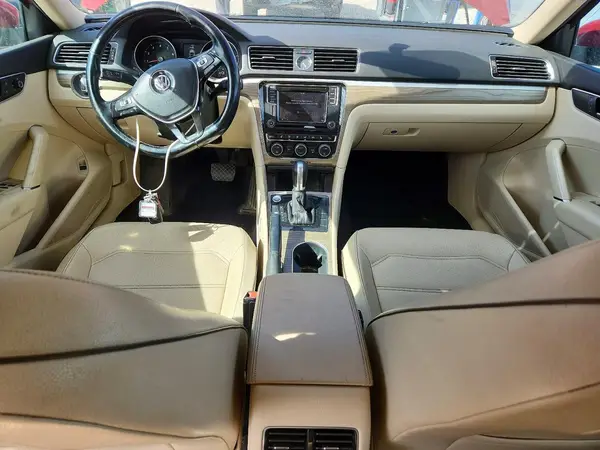 1VWBT7A39HC003276 2017 VOLKSWAGEN PASSAT - Image 8