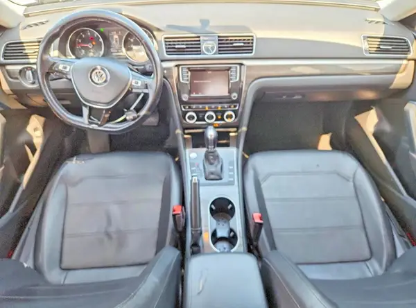 1VWBT7A39HC003326 2017 VOLKSWAGEN PASSAT - Image 8