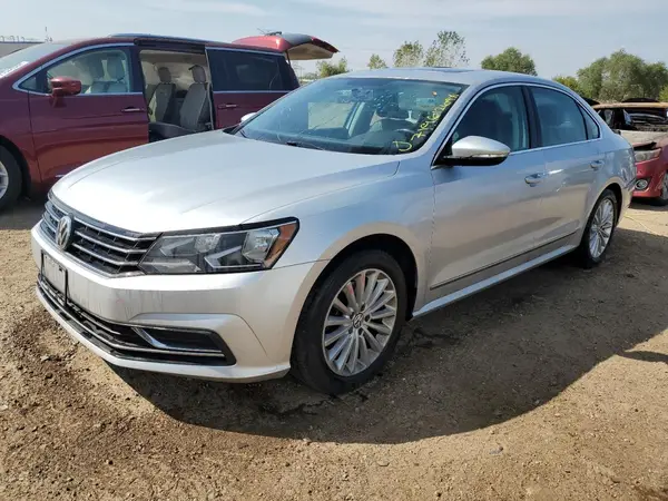 1VWBT7A39HC006887 2017 VOLKSWAGEN PASSAT - Image 1