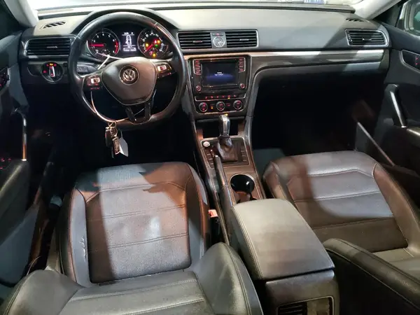 1VWBT7A39HC007165 2017 VOLKSWAGEN PASSAT - Image 8