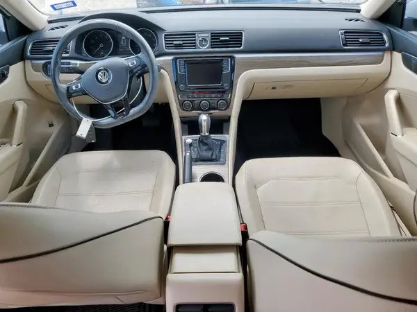 1VWBT7A39HC014388 2017 VOLKSWAGEN PASSAT - Image 8