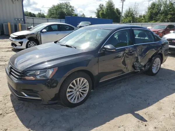 1VWBT7A39HC018022 2017 VOLKSWAGEN PASSAT - Image 1