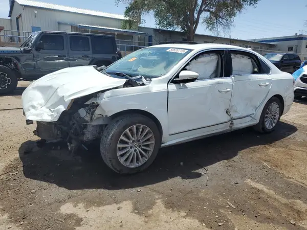 1VWBT7A39HC020577 2017 VOLKSWAGEN PASSAT - Image 1