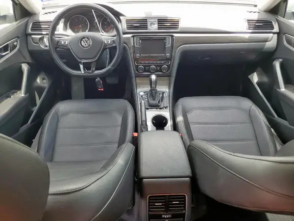 1VWBT7A39HC021308 2017 VOLKSWAGEN PASSAT - Image 8