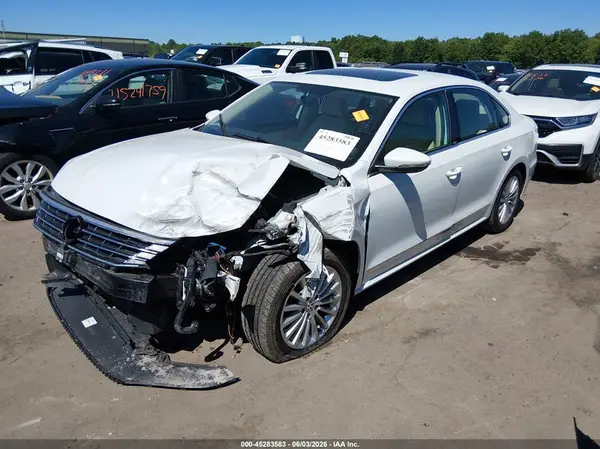 1VWBT7A39HC026816 2017 VOLKSWAGEN PASSAT - Image 2