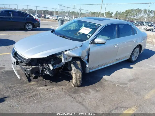 1VWBT7A39HC027965 2017 VOLKSWAGEN PASSAT - Image 2