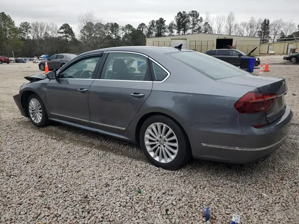 1VWBT7A39HC033183 2017 VOLKSWAGEN PASSAT - Image 2