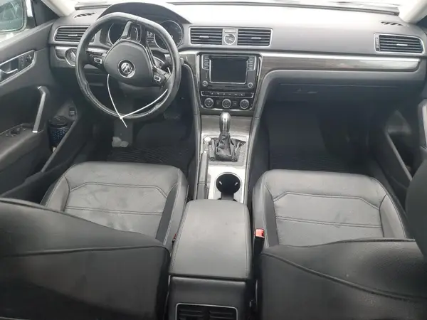 1VWBT7A39HC036195 2017 VOLKSWAGEN PASSAT - Image 8