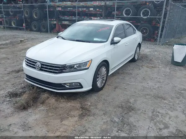 1VWBT7A39HC040828 2017 VOLKSWAGEN PASSAT - Image 2