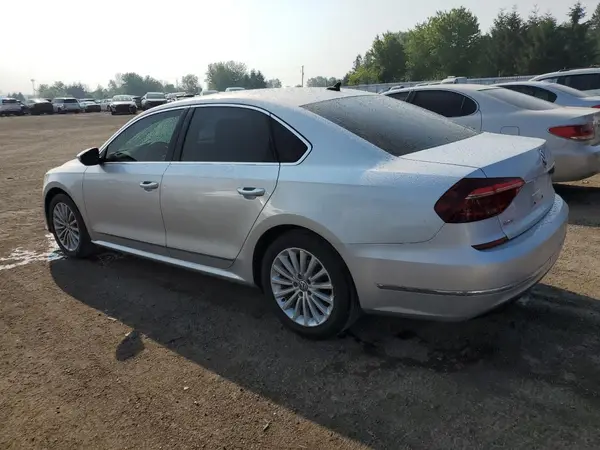 1VWBT7A39HC045527 2017 VOLKSWAGEN PASSAT - Image 2