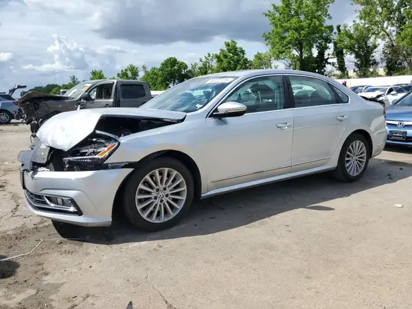 1VWBT7A39HC046175 2017 VOLKSWAGEN PASSAT - Image 1